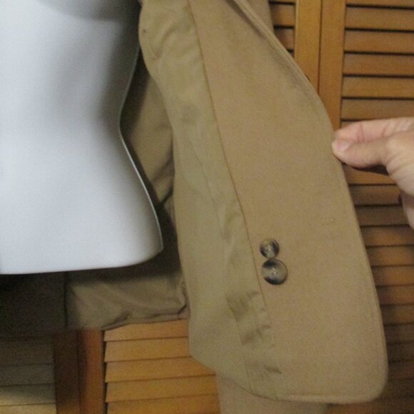 L.L. Bean Womens jacket blazer camel color Wool Angora blend 3 button size M - Picture 13 of 14